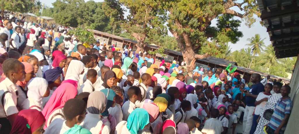 4 October: Celebrating peace in Mozambique. Meetings and assemblies in schools in major cities and villages. An interreligious celebration in Maputo